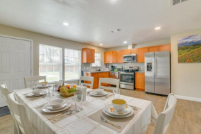 4 Mi to NRG Stadium Quiet Home with Fenced Yard!